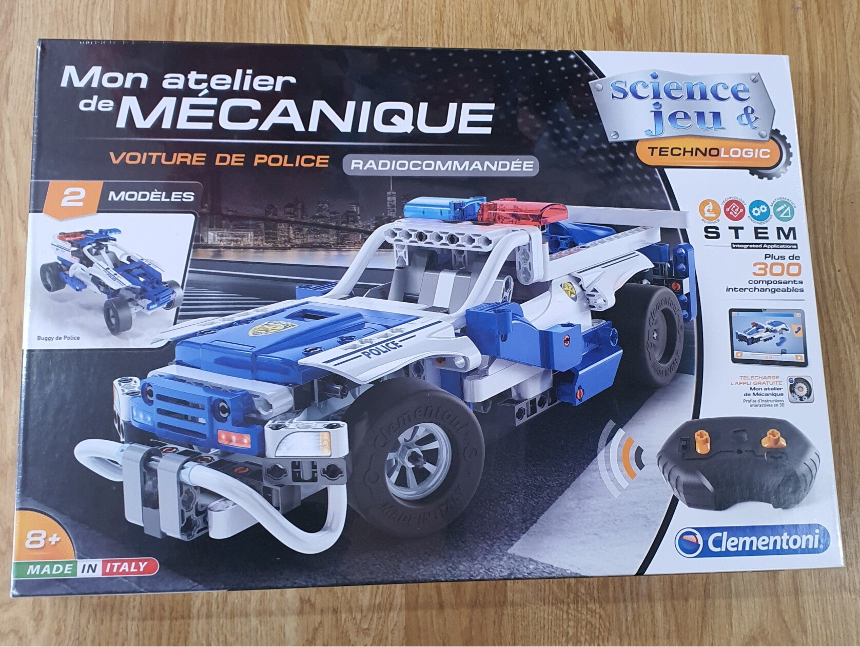 Voiture de police radiocommandée Mon Atelier de Mécanique Science & Jeu Clementoni