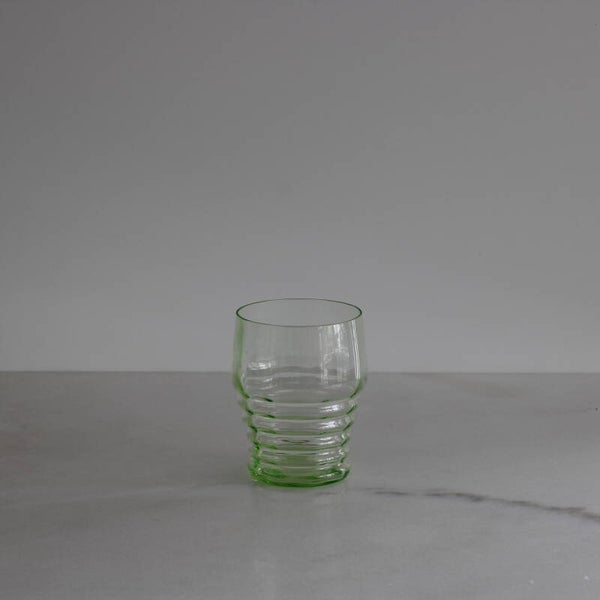 Kristalunie annagroen uraniumglas