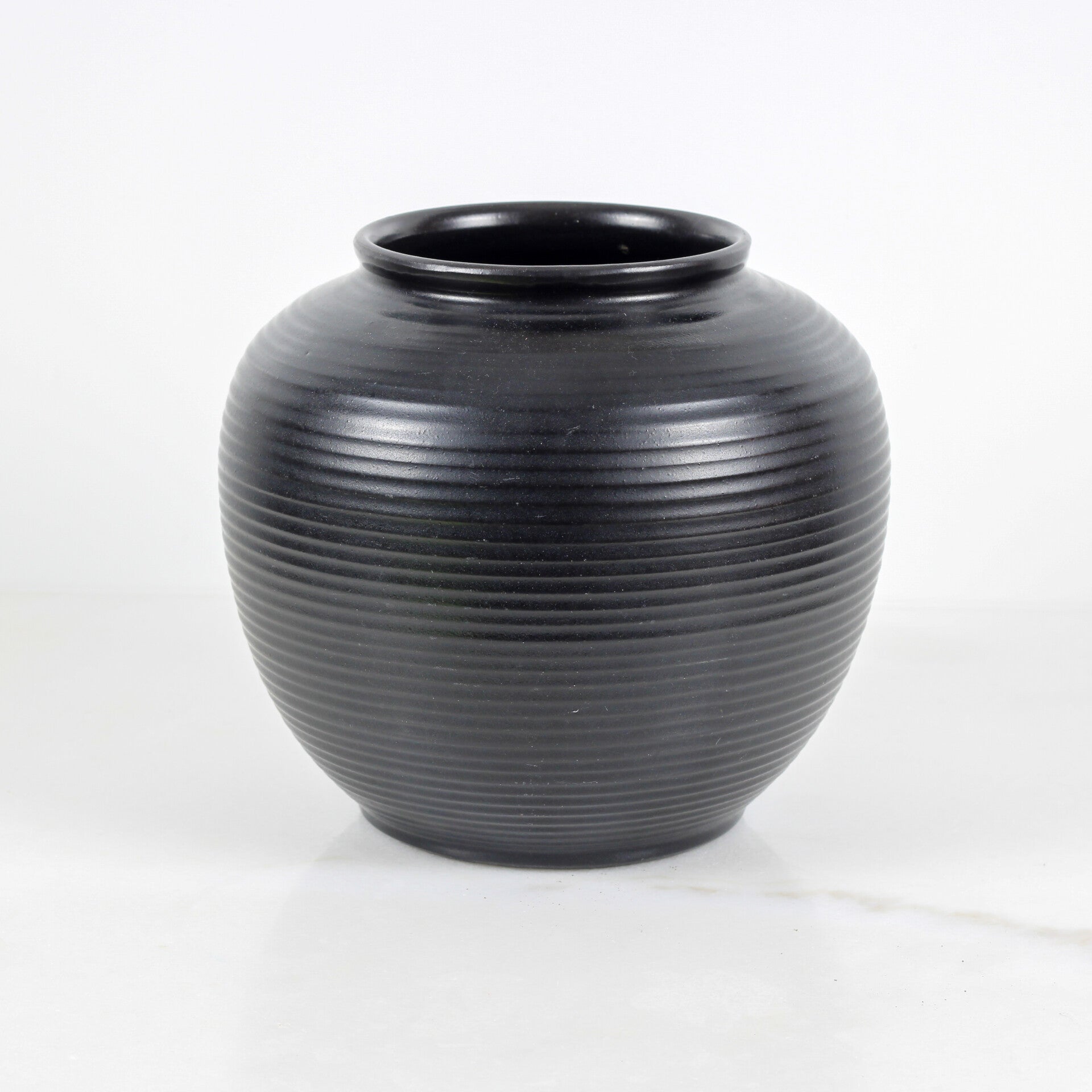 ADCO zwarte geribbelde vaas