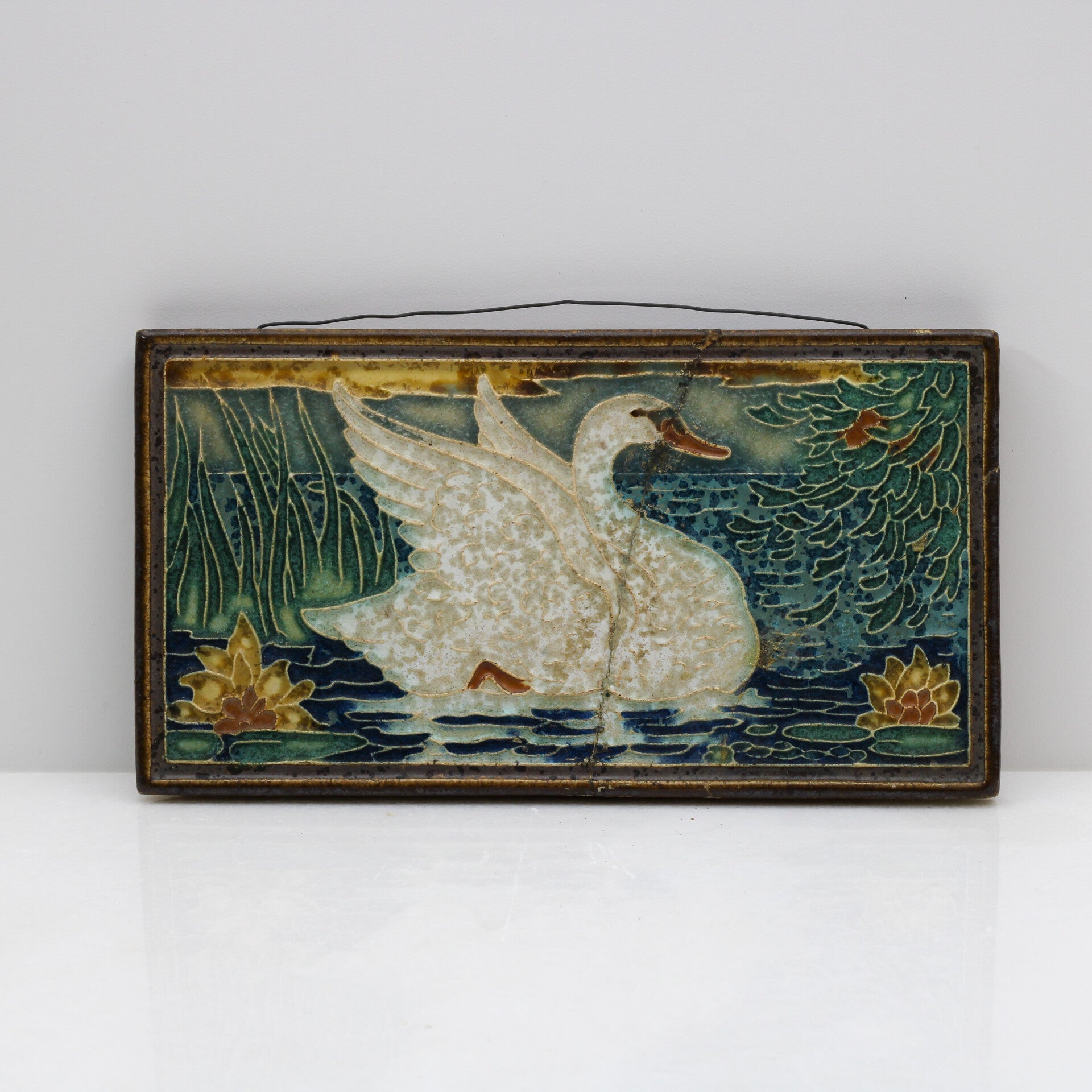 Zeldzame antieke Royal Delft Cloisonné tegel met een zwaan