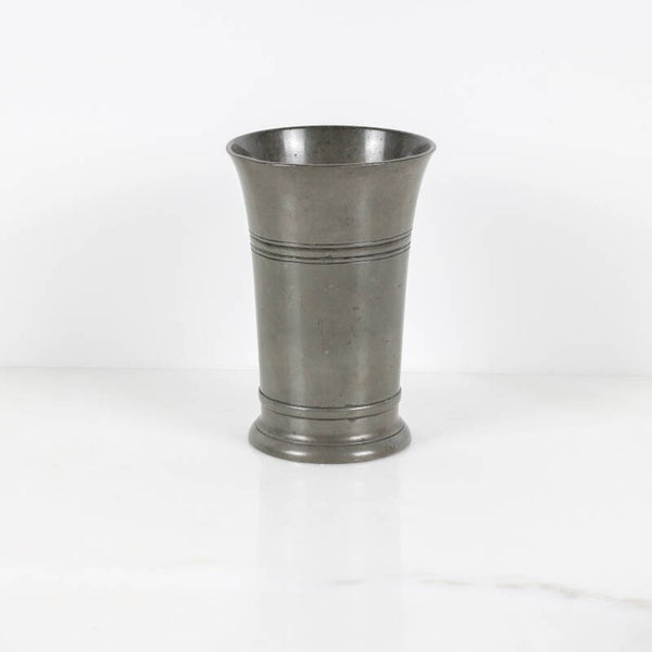 Tinnen vaas/ beker van tingieterij Kamphof Zwolle