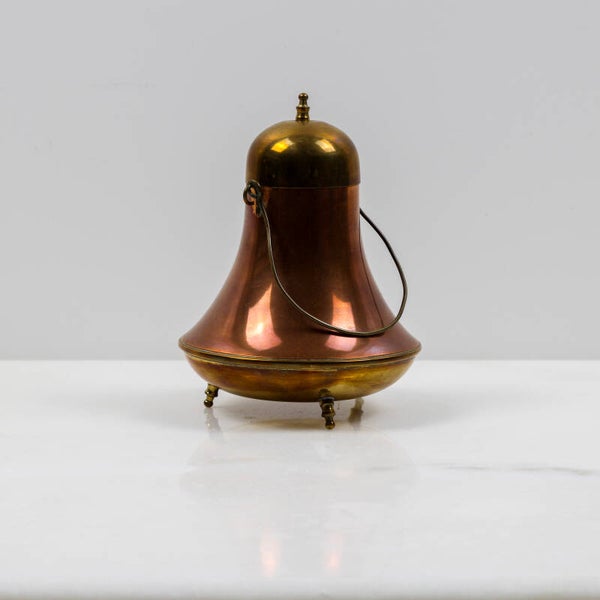 Miniatuur doofpotje, uitgevoerd in rood- en geelkoper (messing)