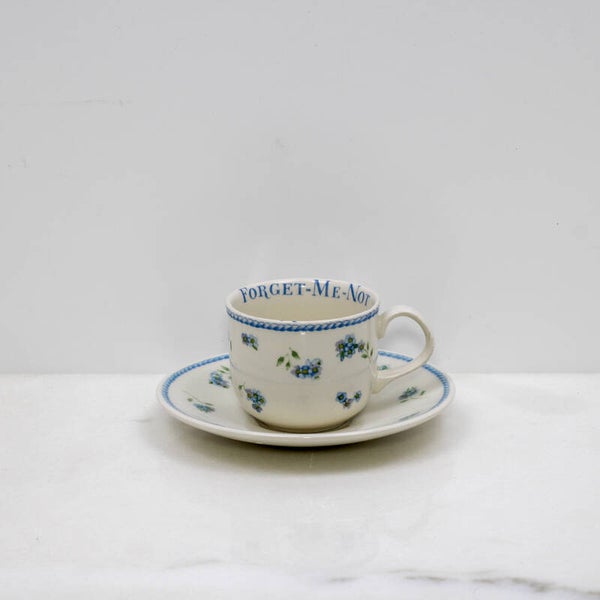 Royal Stafford Libelle kop en schotel uit de serie "Forget -me-not"