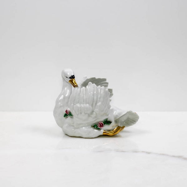 Tijdloze Elegantie: Vintage Dresden Porseleinen Zwaan-Planter (ca. 1950-1960)