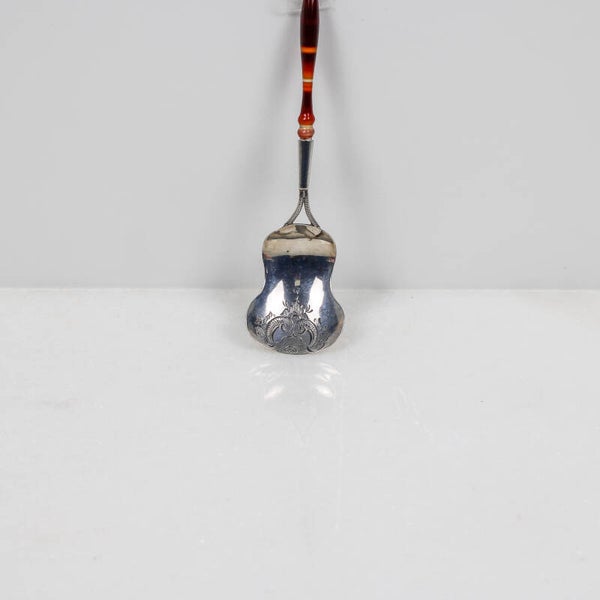 Tijdloze Elegantie: Antieke Zilveren Suikerlepel Sybren Johannes Bokma (1860-1900)