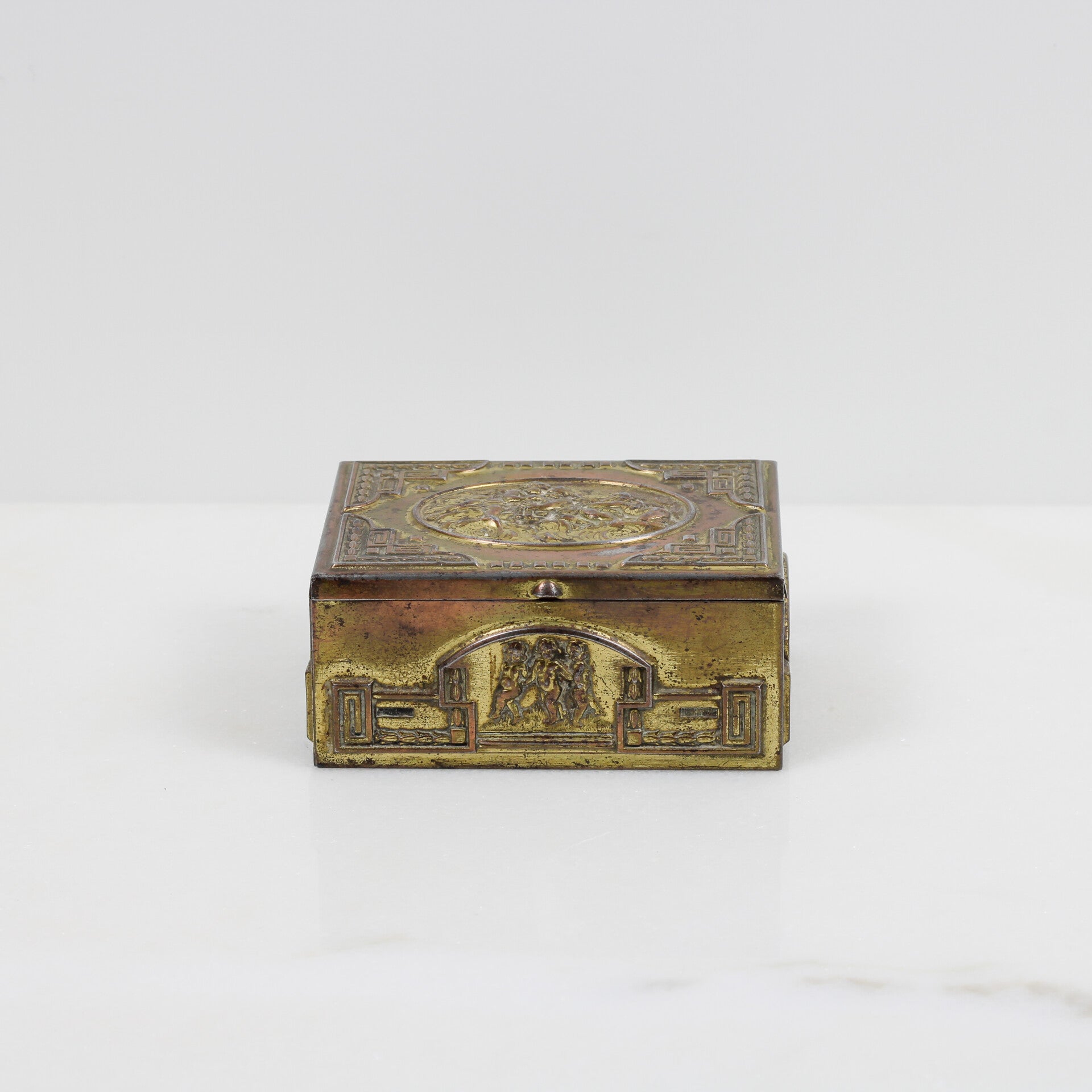 Verfijnde Elegantie: Authentieke Art Nouveau Sigarettendoos (ca. 1920)