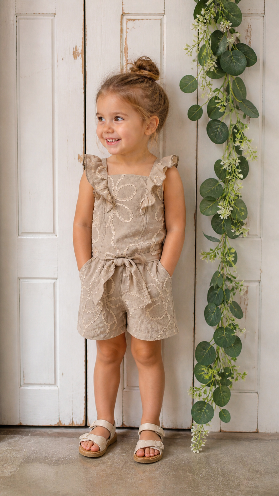 LEVV playsuit Belicia taupe