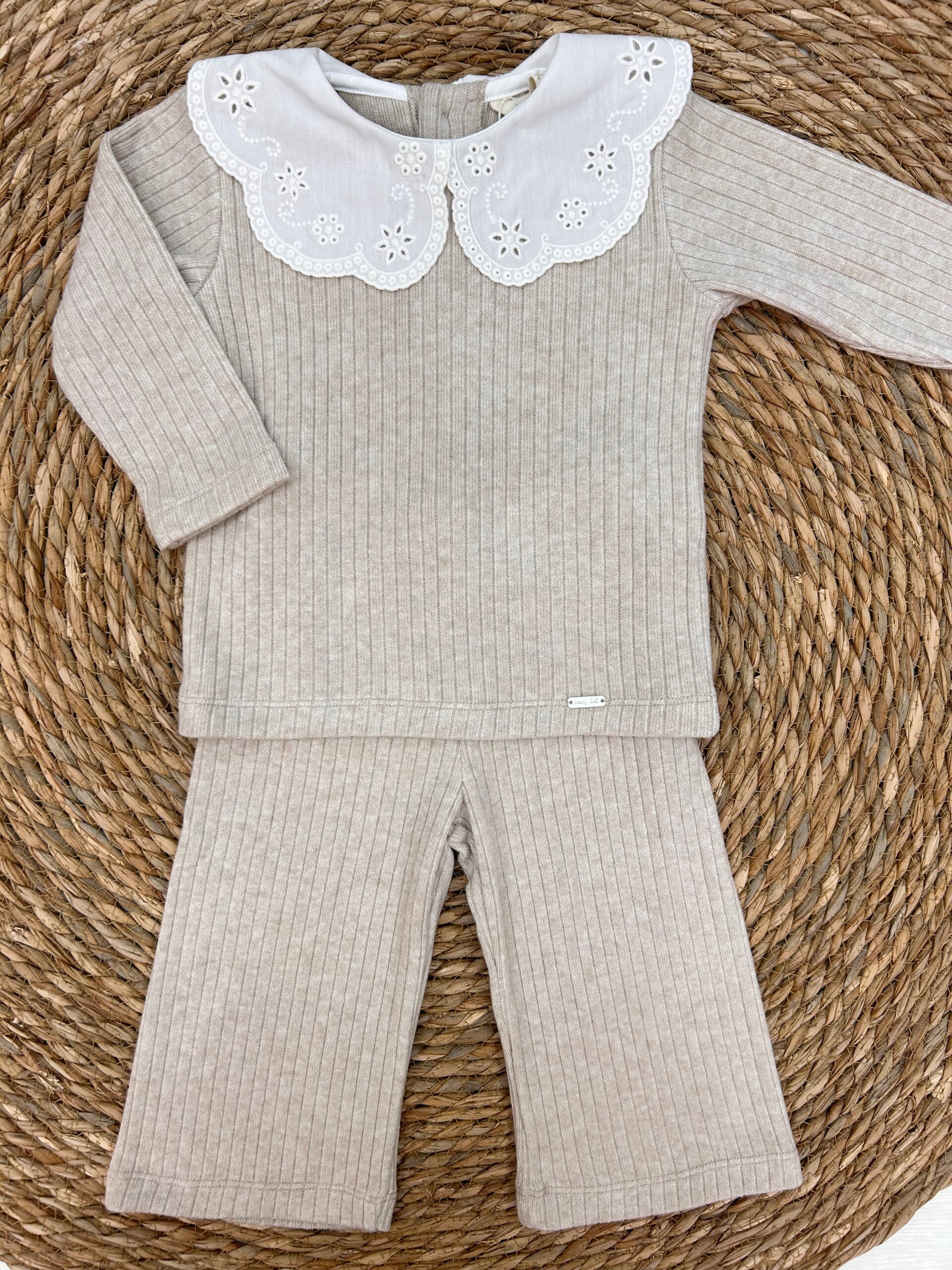 Laivicar flaire set beige rib met kanten kraagje