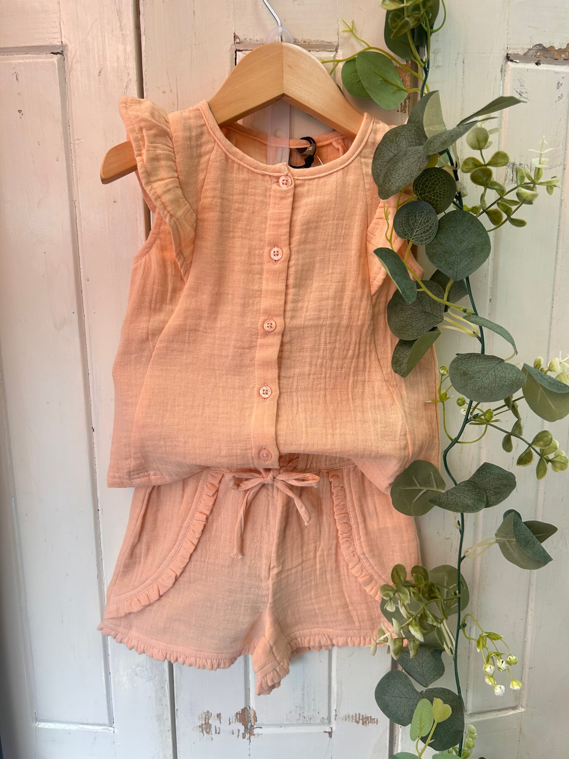 LEVV ruffle topje Binte pastel peach