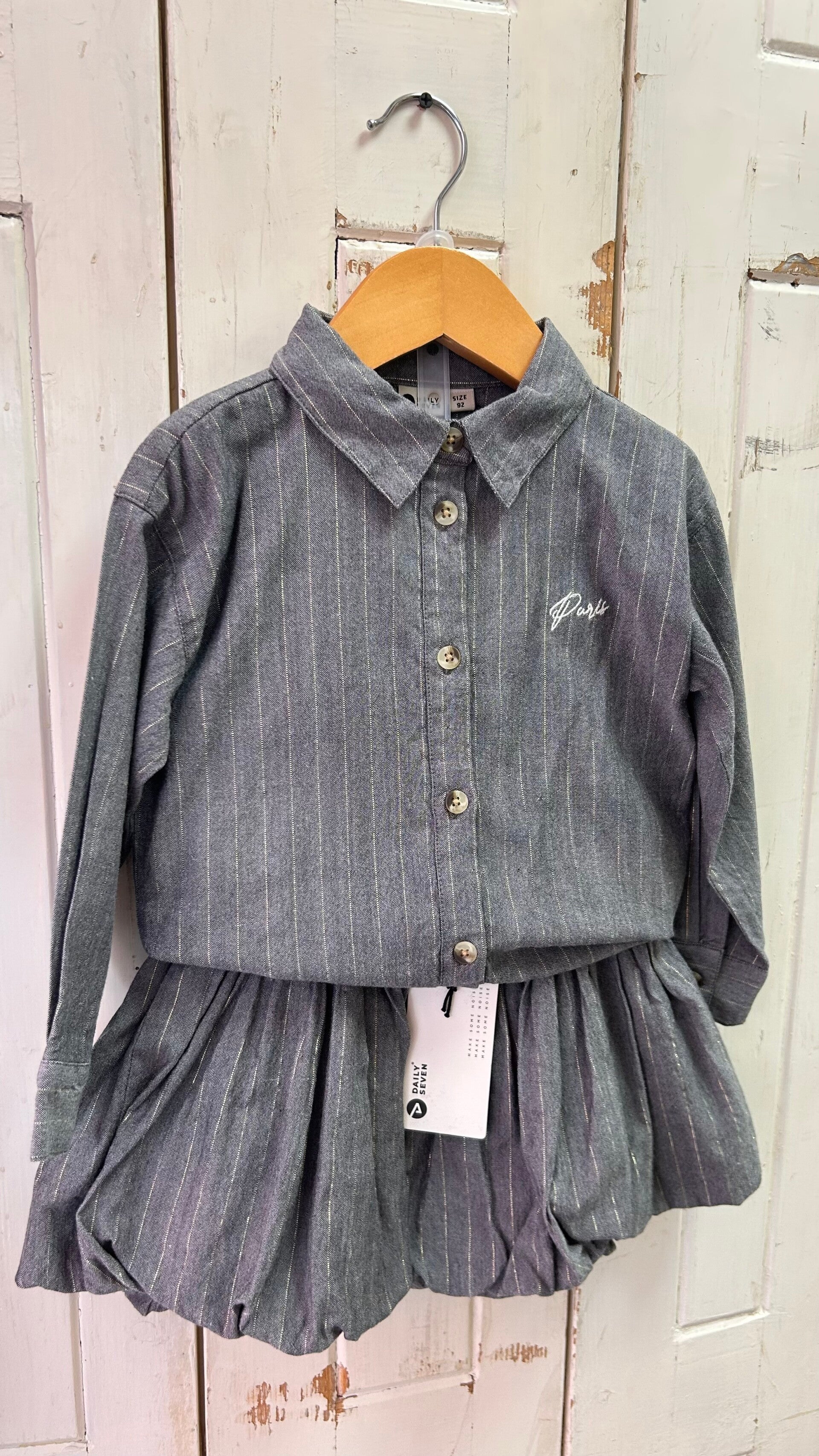 Daily7 blouse pinstripe glimmertje