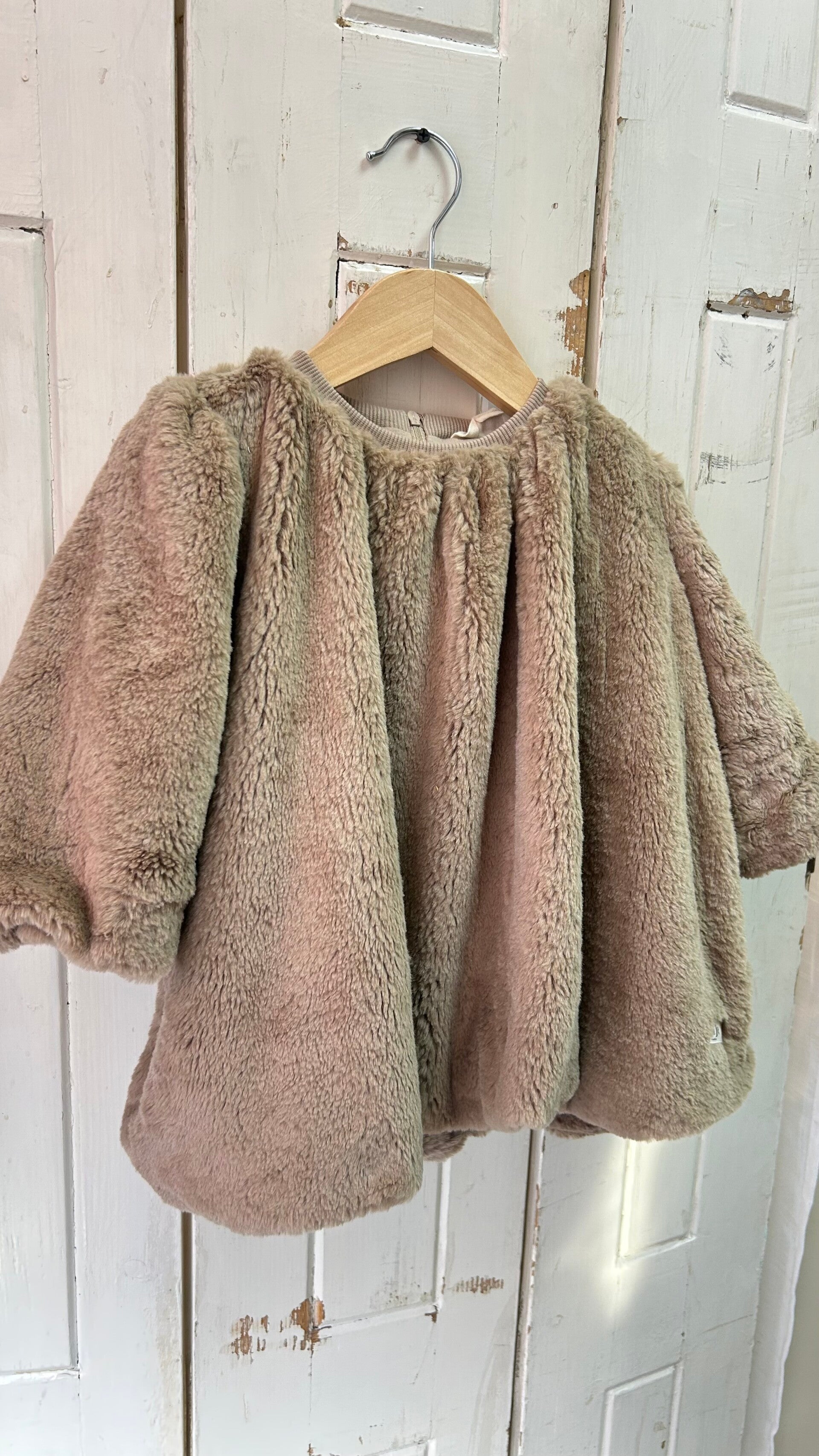 Baje Studio High winter Bowe beige dress