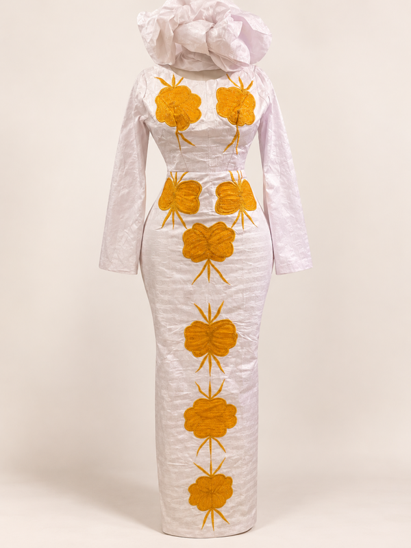 Robe longue en Bazin blanc et broderies dorées