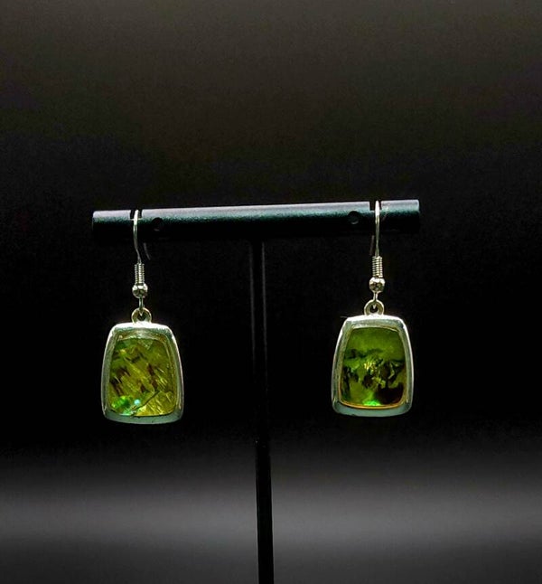 Judie's Costume Jewelry Trove ~ Green Faceted Earrings