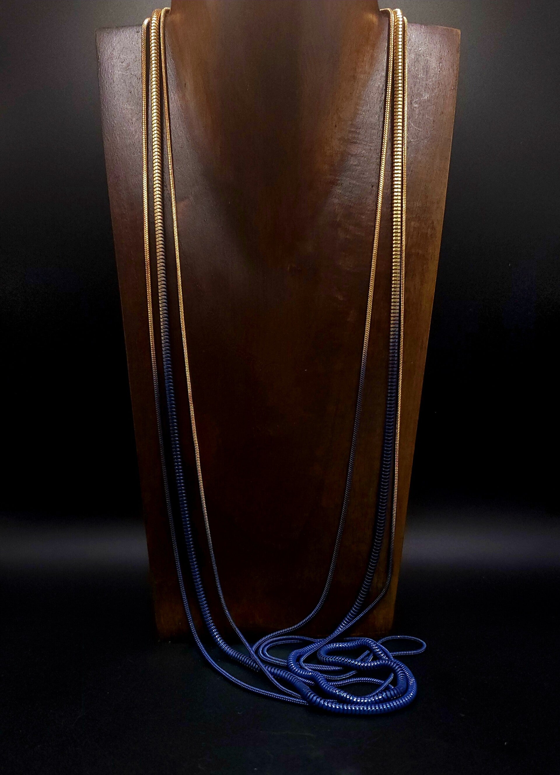 Slinky Swing Necklace