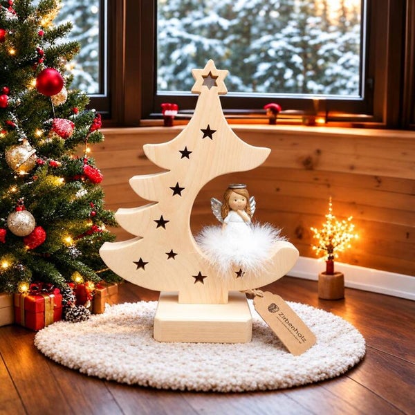 Weihnachtsbaum Zirbe mit Engel auf Wolke
