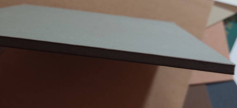 foto van pastelpapier gemonteerd op foamboard