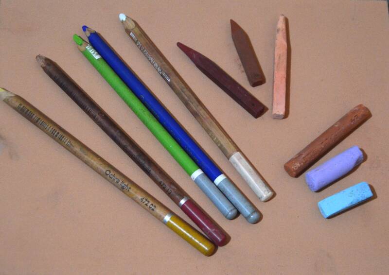 foto van pastelpotloden, harde pastels en zachte pastels