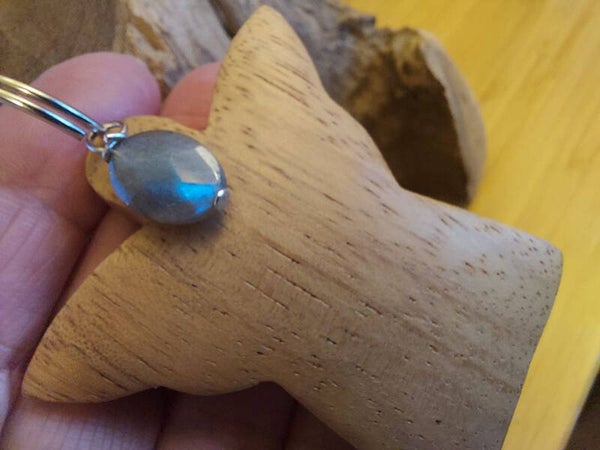 Engel sleutelhanger met labradoriet