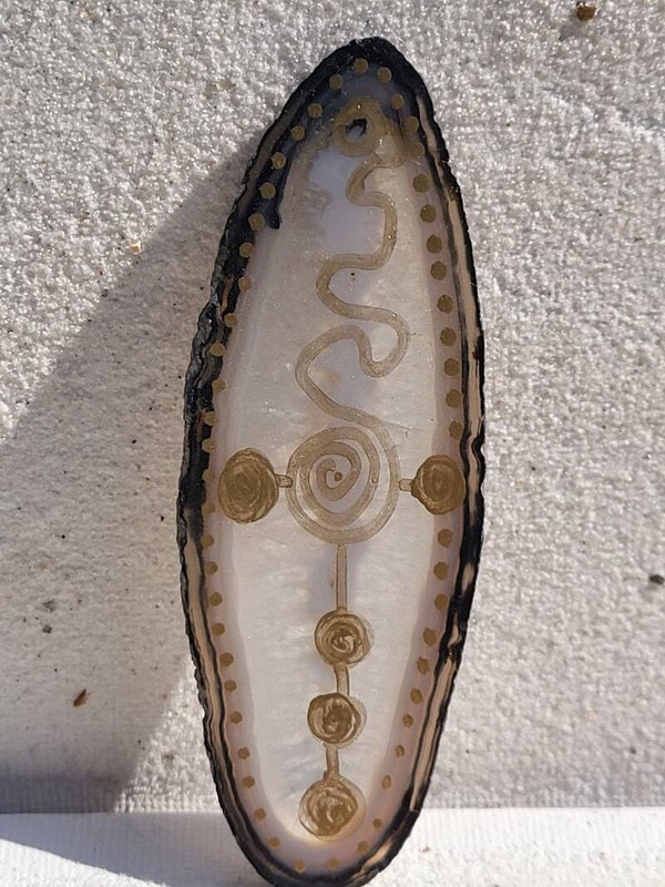 Agaat slice met lichtcodes