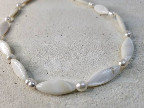 Zoetwater parels met schelp ketting