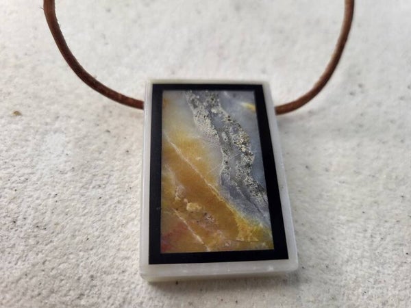 Amazoniet, obsidiaan en witte jade