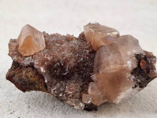 Calciet met apofyliet