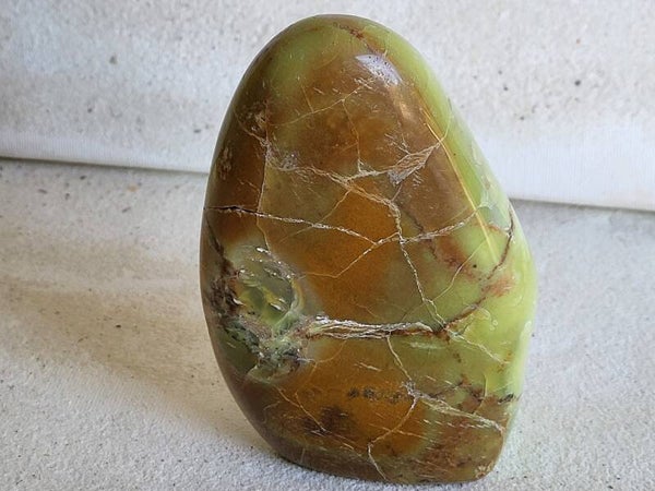 Groene opaal sculptuur