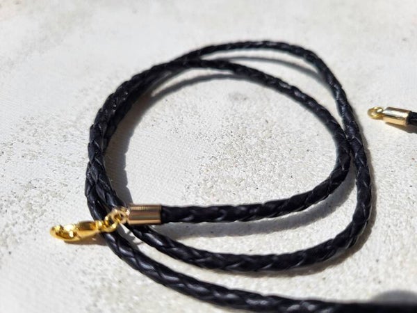 Ketting van gevlochten leer