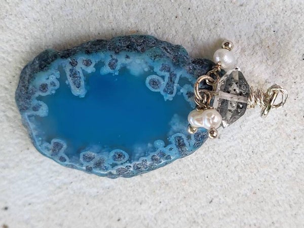 Agaat met herkimer en parels