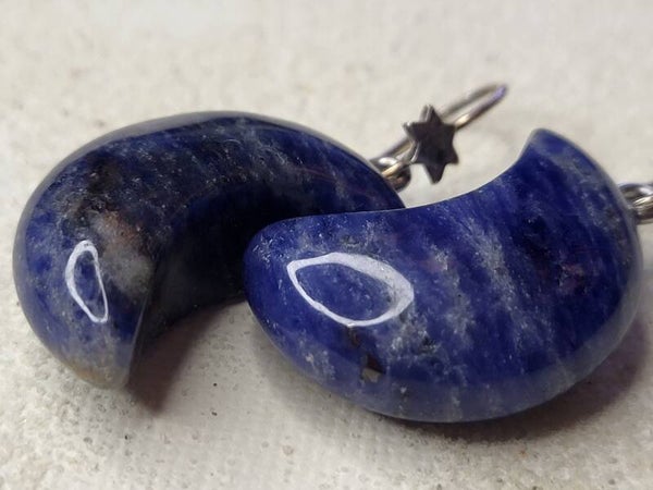 sodaliet maantjes oorbellen