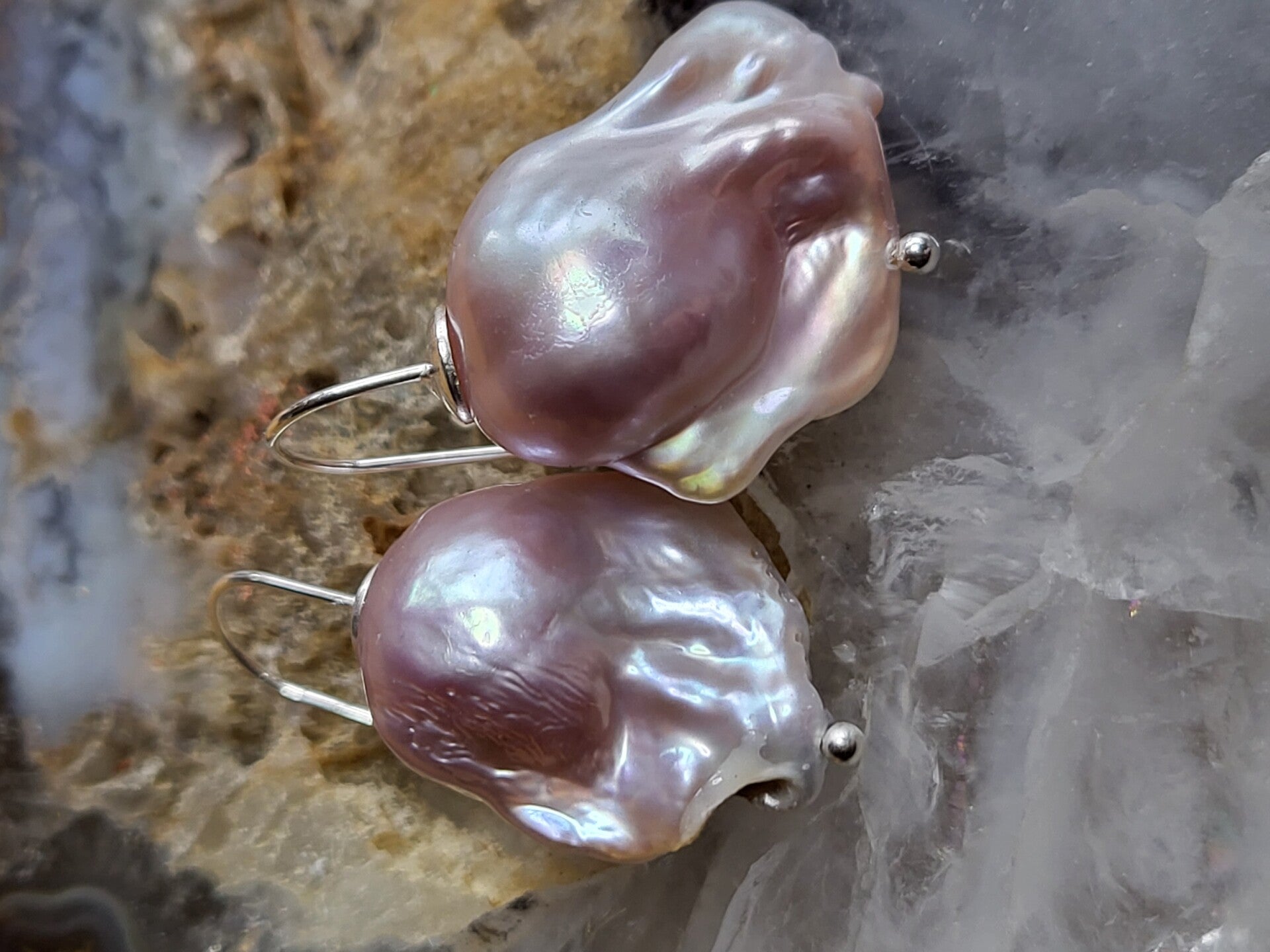 Grote barok parel oorbellen