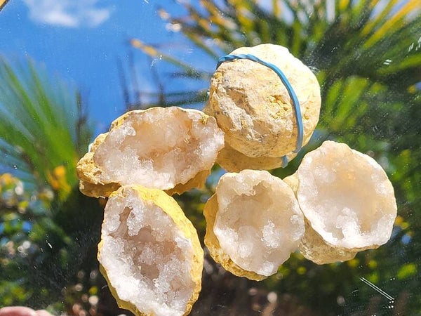 Kwarts geode met persoonlijke afstemming/ boodschap