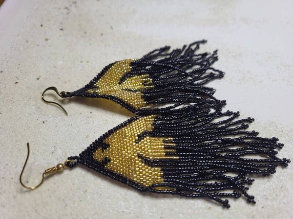 Native kraaltjes oorbellen