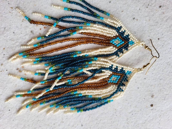 Native kraaltjes oorbellen