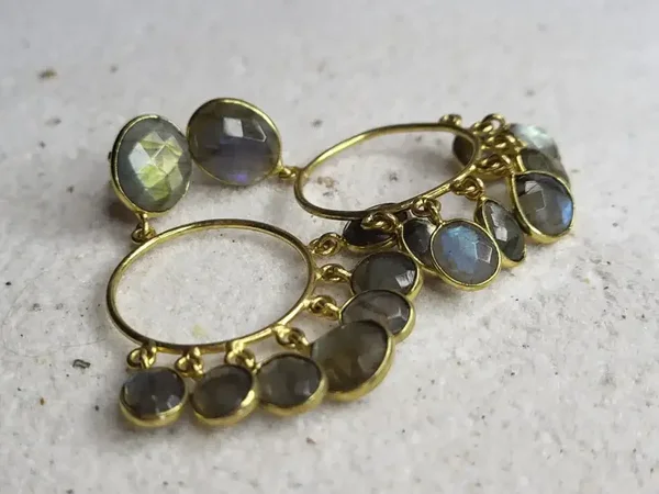 Fairtrade oorbellen met labradoriet