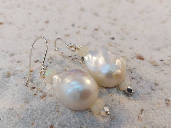 Barok parels met welo opaal