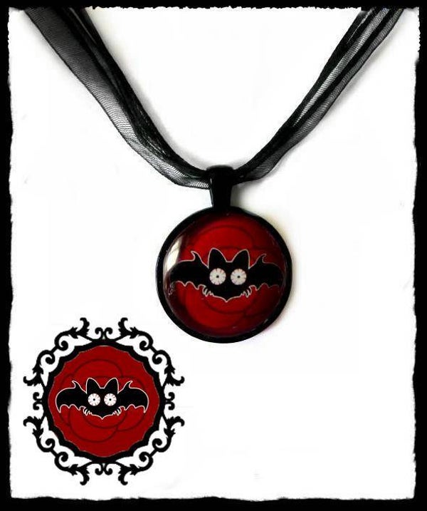 Necklace round Red Rose Batty 