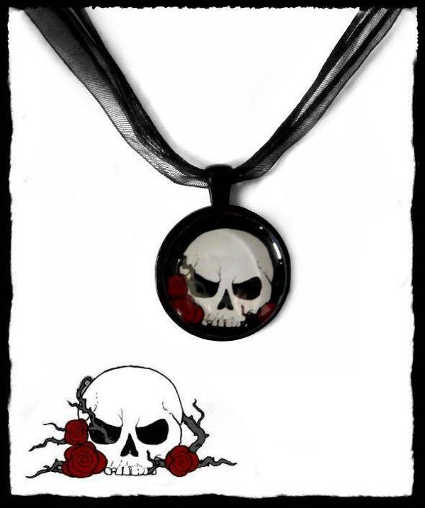 Necklace round Evil skull