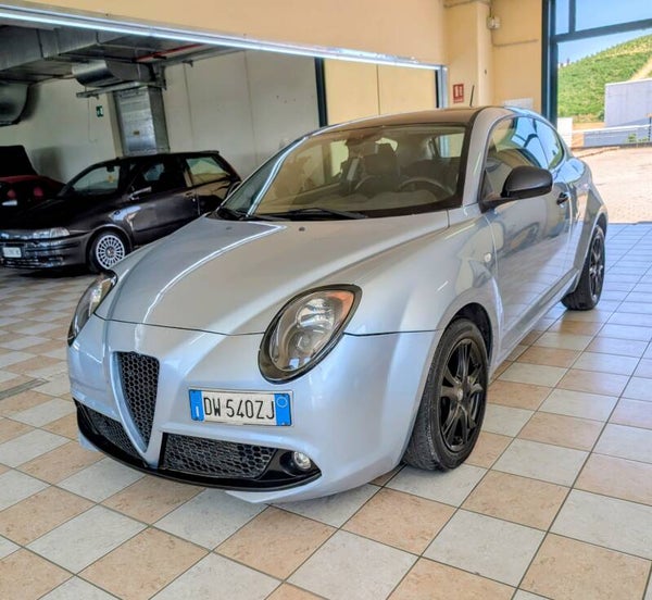 Alfa Romeo MITO 1.6mtj neopat.120cv targa DW540ZJ