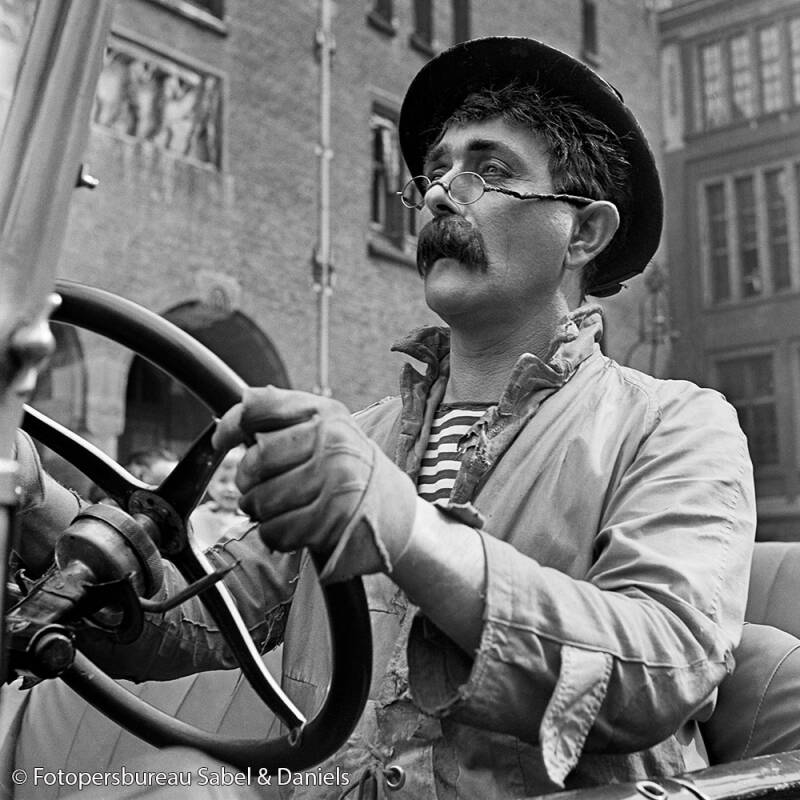 Cabaretier Tom Manders, ook bekend onder zijn artiestennaam Dorus. Amsterdam 1962. © Fotopersbureau Sabel & Daniëls.