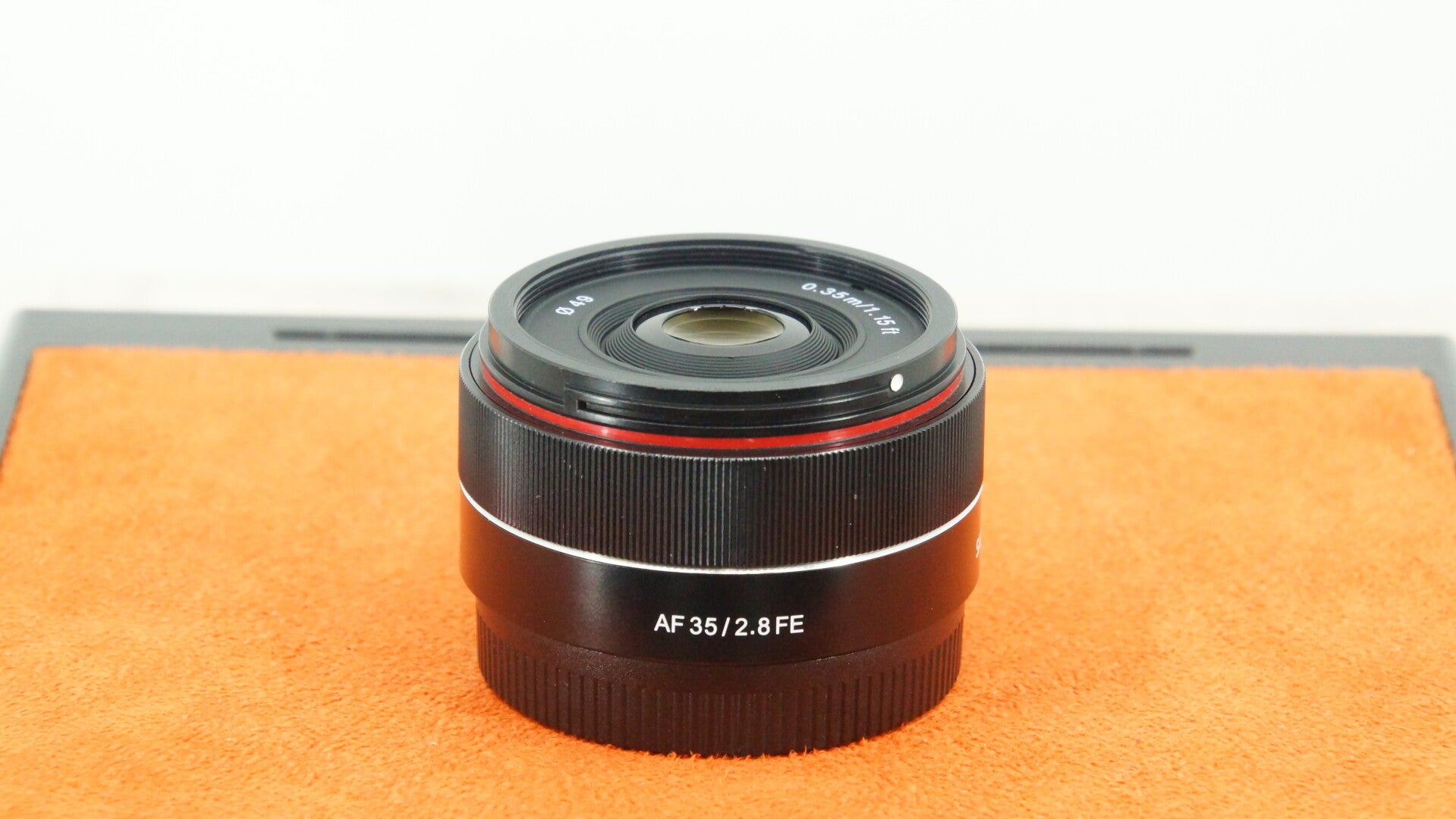 Samyang 35mm f/2.8 Sony FE lens e-mount