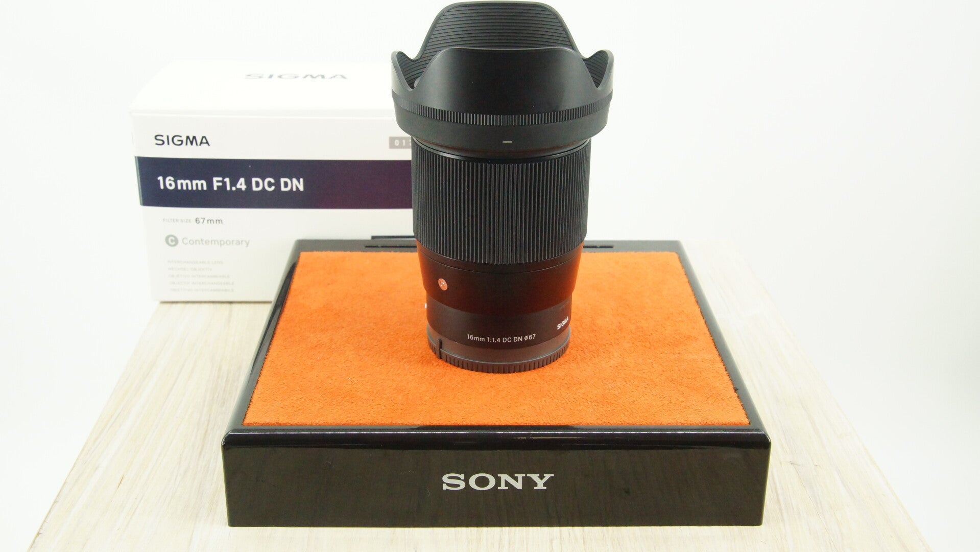 Sigma 16mm f/1.4 DC DN Contemporary E Mount lens