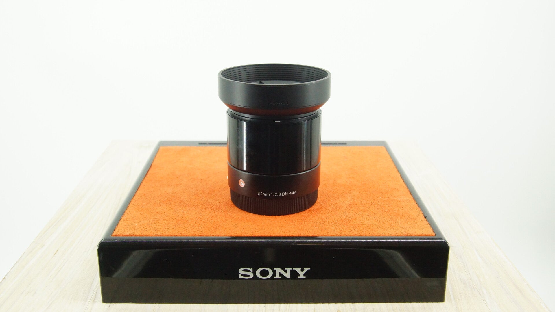 Sigma 60mm f/2.8 Art ND Sony E-mount lens