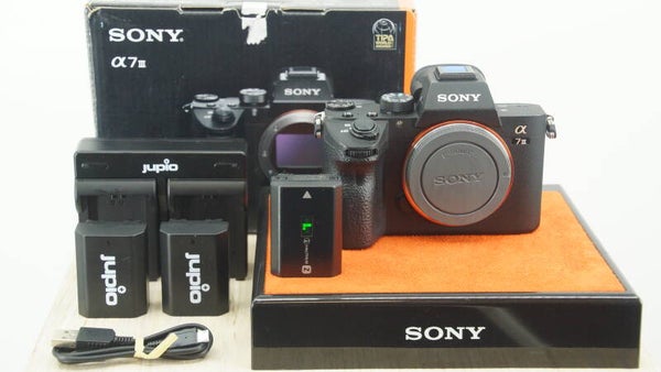 Sony a7 III full frame systeemcamera zgan body, 3x accu met duolader en garantie!