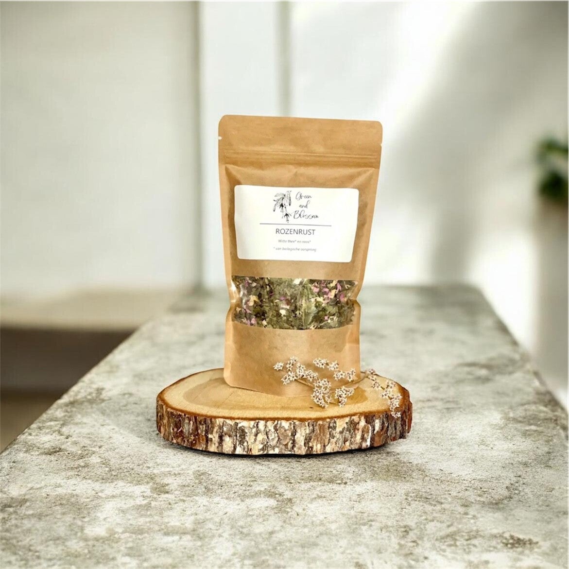 Biologische Rozenrust thee l witte losse thee met roos 65 gram