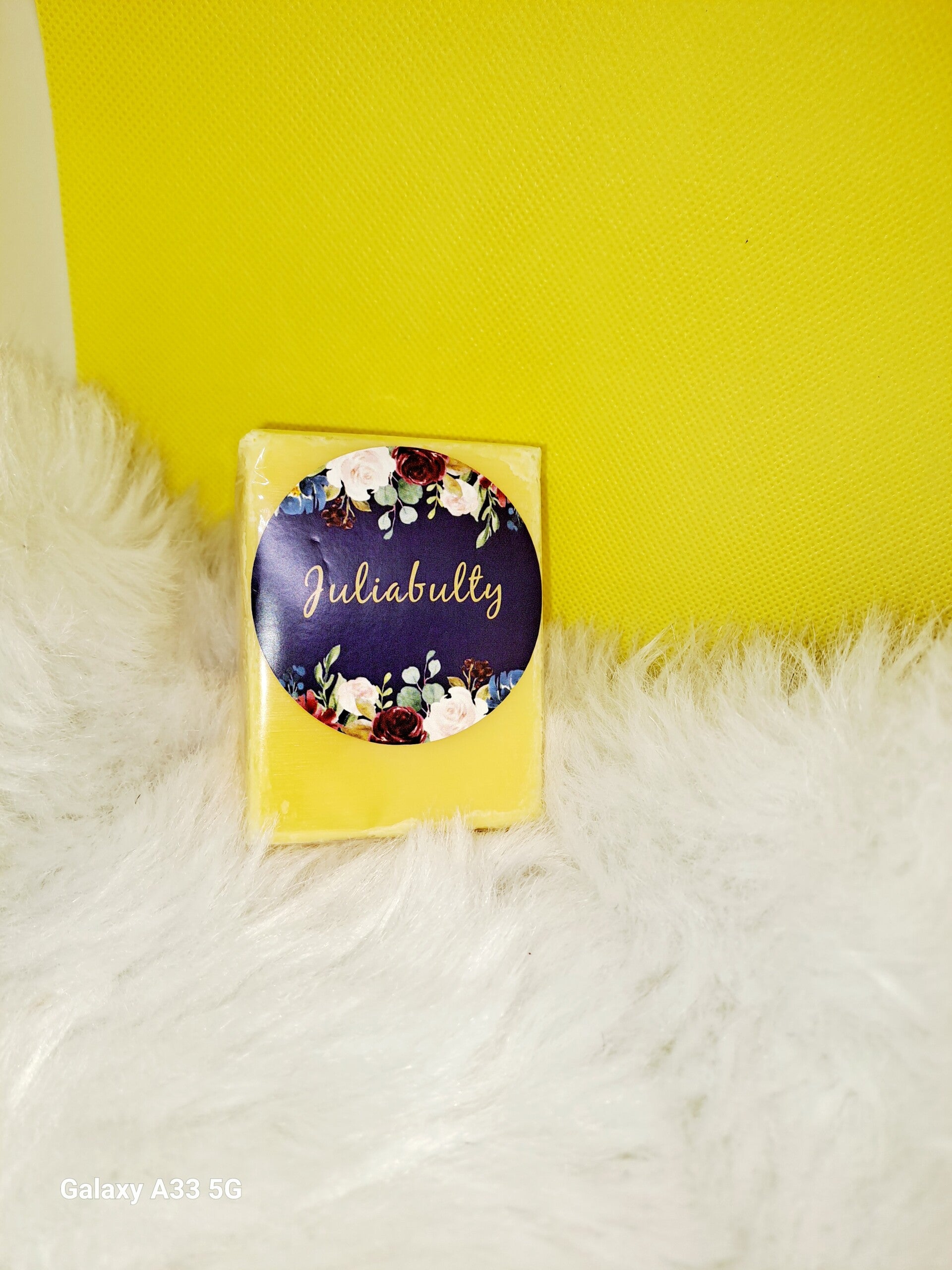 Savon  jaune super eclat