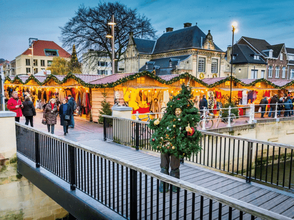 Le marché de Noël de Valkenburg le 21/11/26 avec les Voyages de Pascal