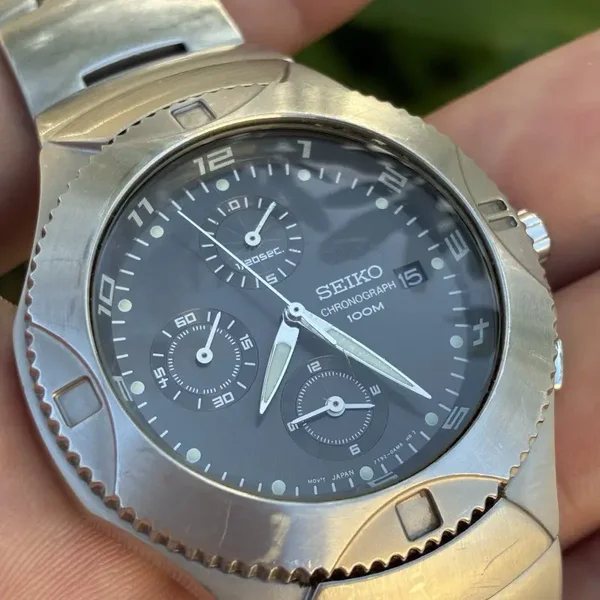 Seiko Chronograph 100M SND075 (7T92-0AW0) - Black Dial, Steel Bracelet