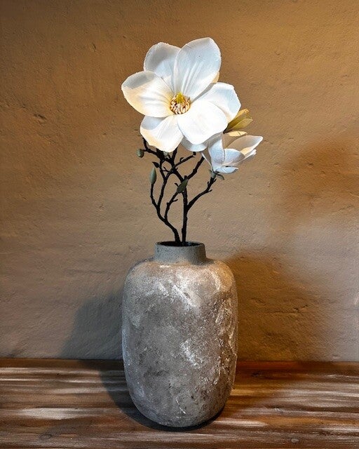 Aima Vase
