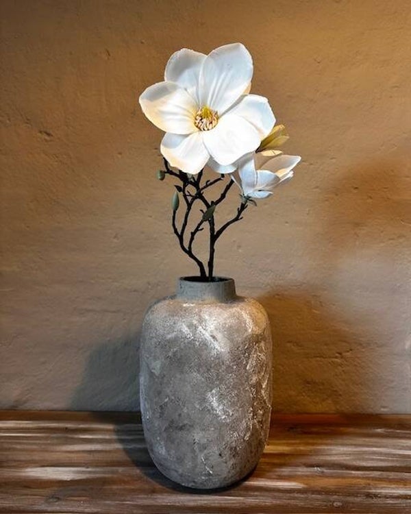 Aima Vase